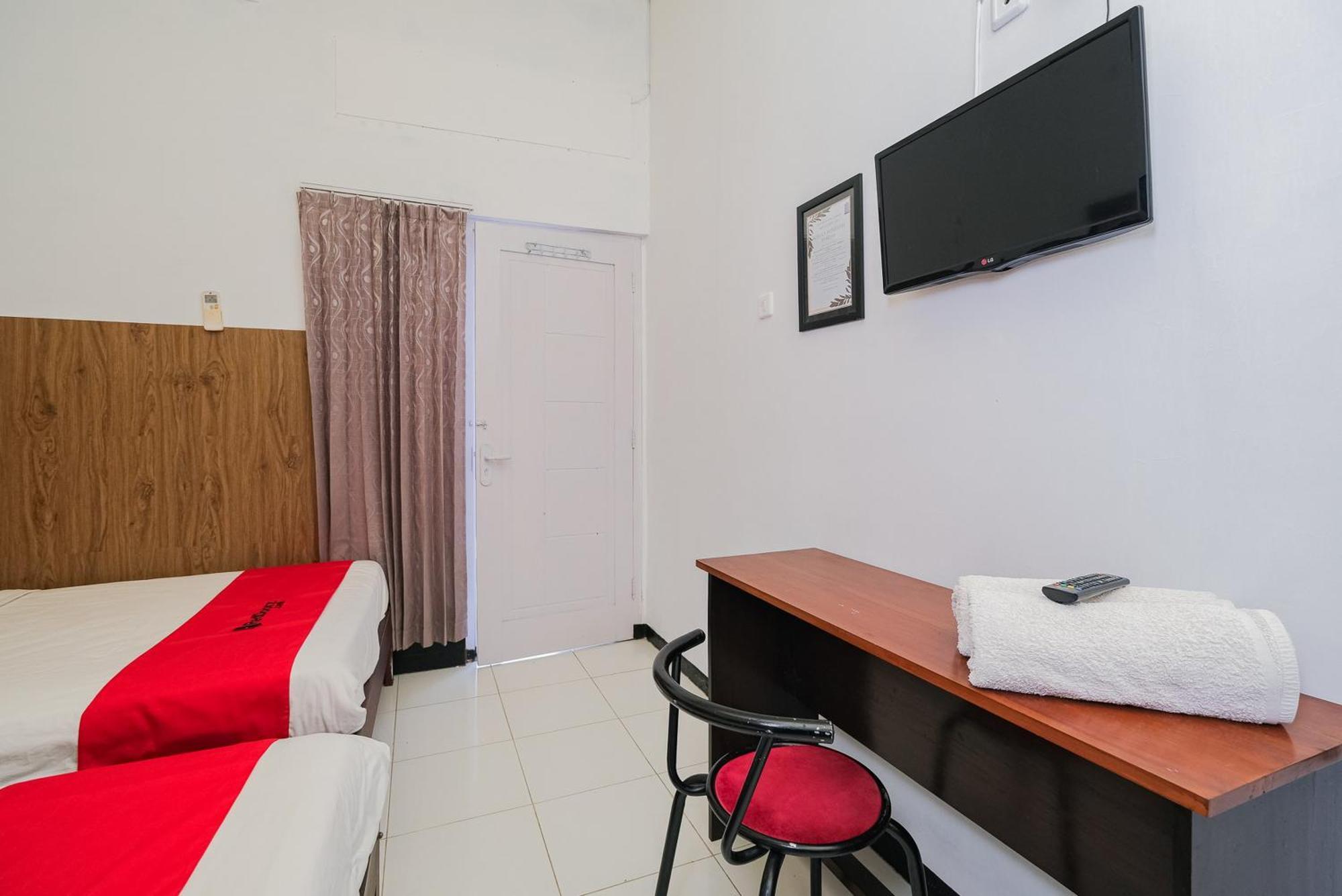 Reddoorz Syariah Near Rsud Tuban Hotel Tuban  Exterior photo