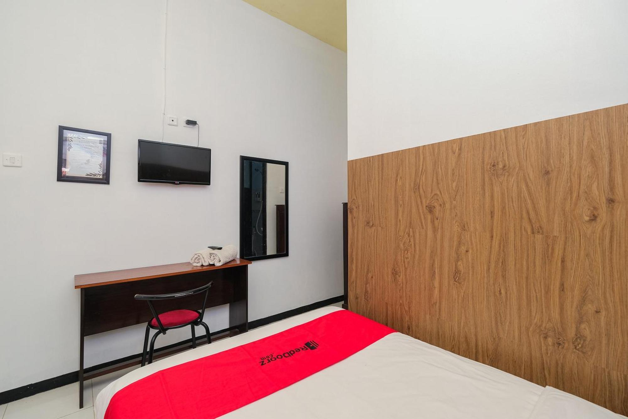 Reddoorz Syariah Near Rsud Tuban Hotel Tuban  Exterior photo